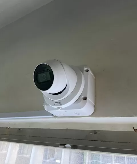 補習班網路監視攝影機安裝案例，監控加裝UPS